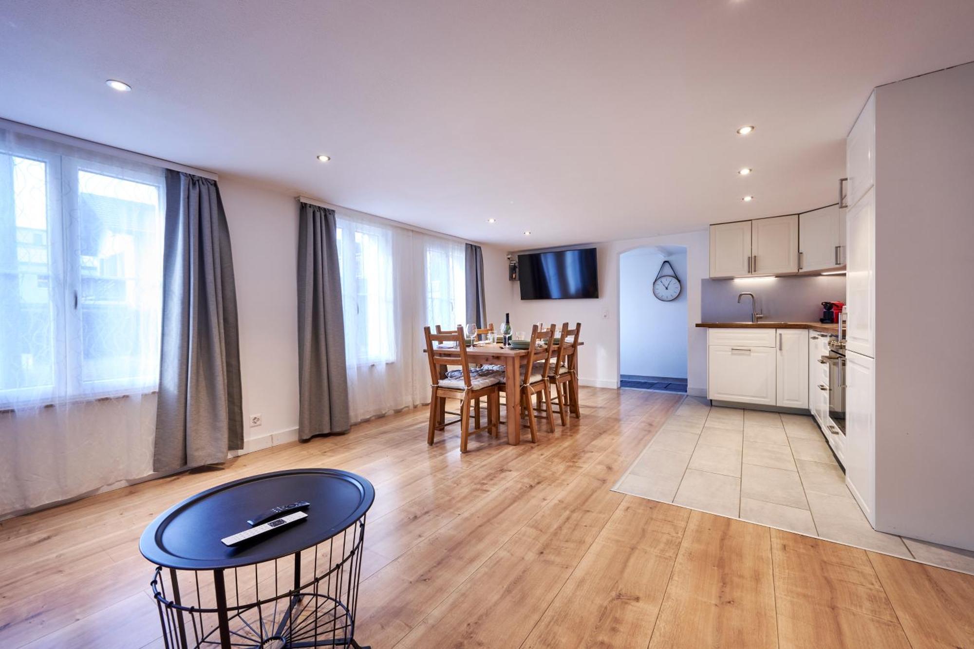 2 Bedroom Mountain View Apartment インターラーケン エクステリア 写真