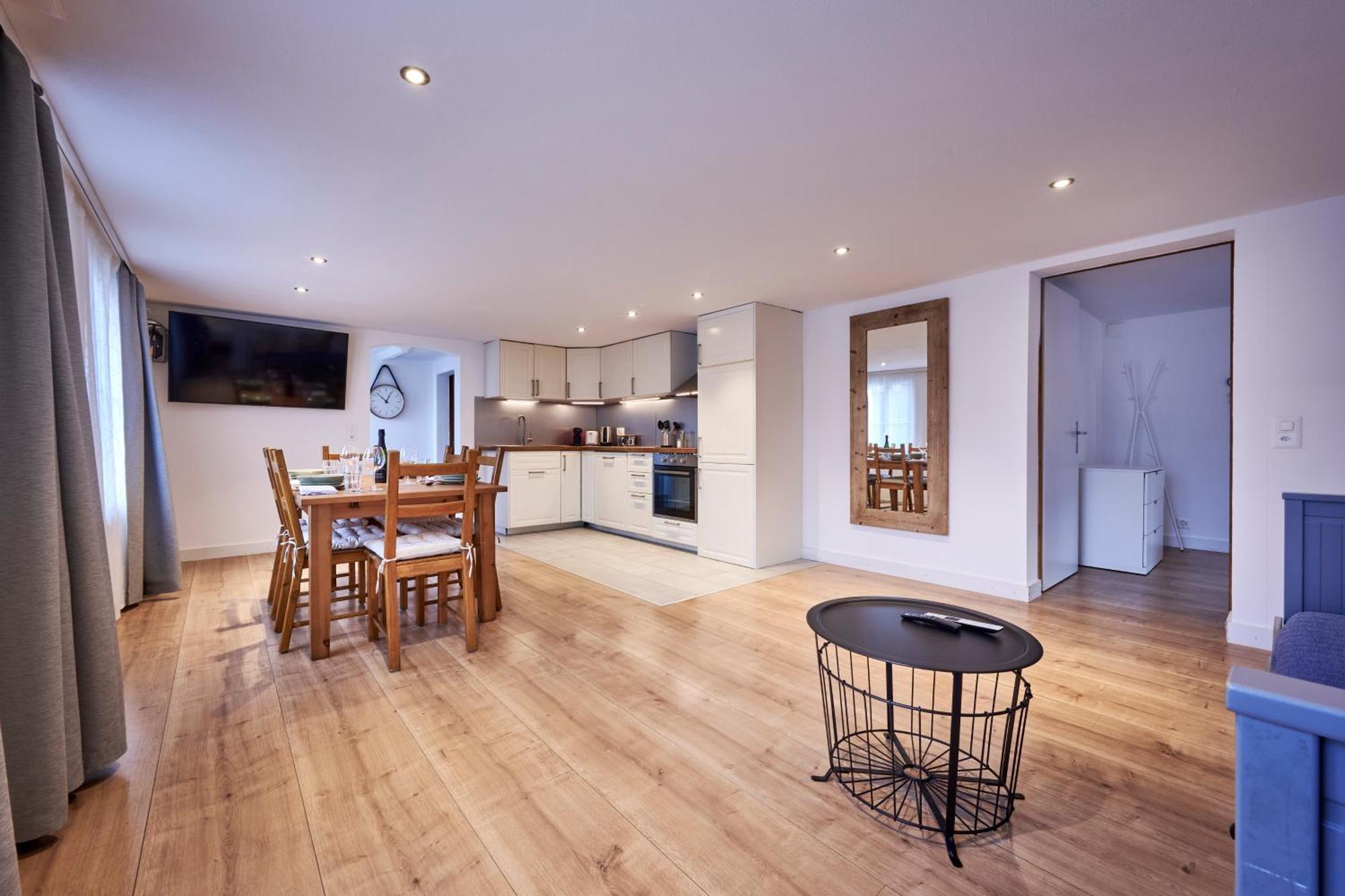 2 Bedroom Mountain View Apartment インターラーケン エクステリア 写真